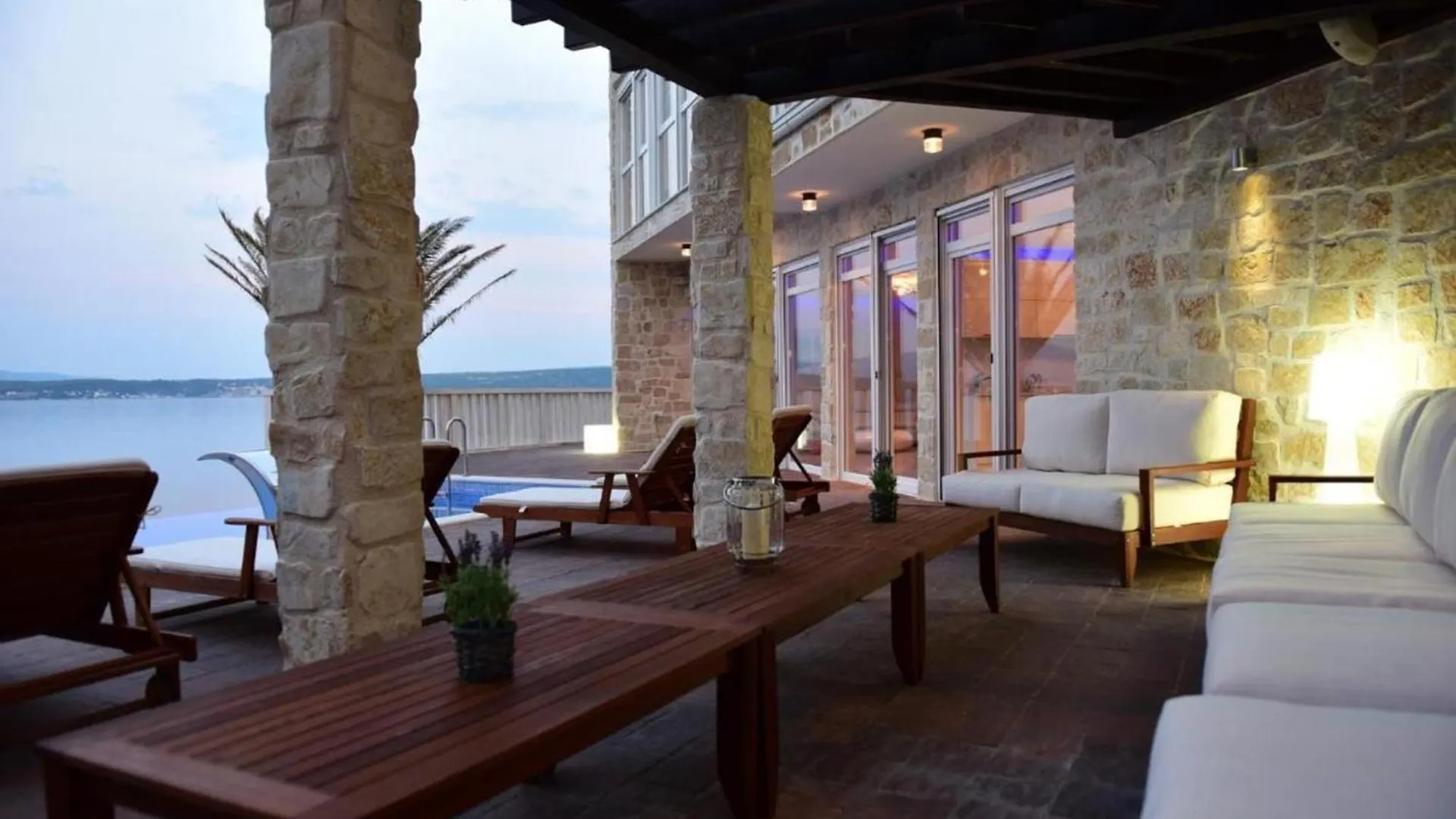 Luxury At Villa Cama - Your Dream Vacation Rental