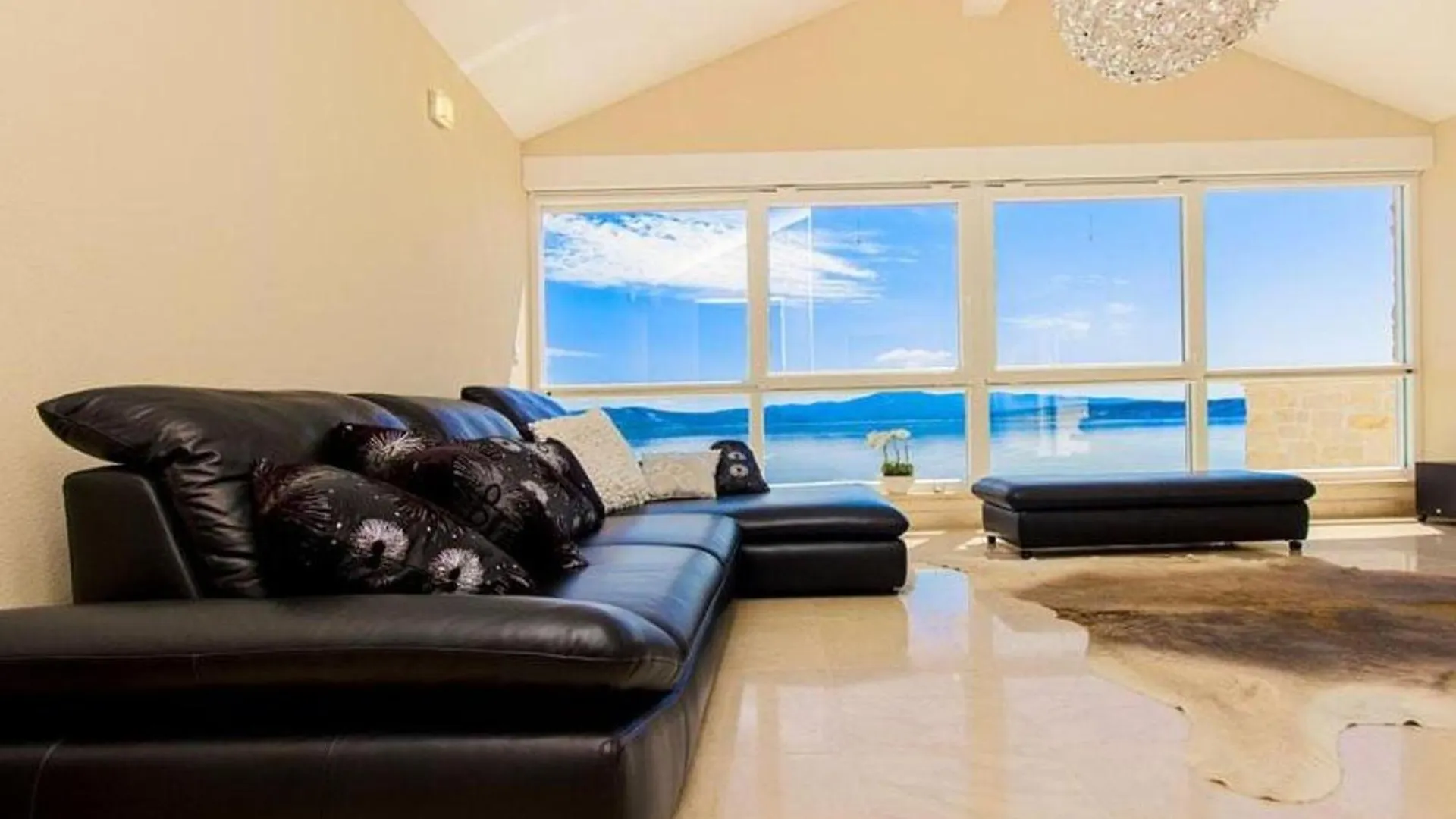 Luxury At Villa Cama - Your Dream Vacation Rental Posedarje